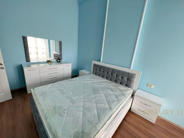 JEPET ME QERA APARTAMENT 2+1 PRANE PALLATIT ME SHIGJETA