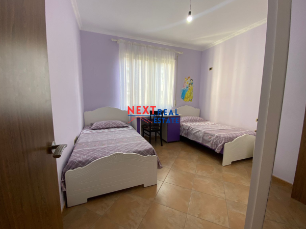 JEPET ME QERA AFATGJATE APARTAMENT 2+1 NE BULEVARDIN VLORE-SKELE