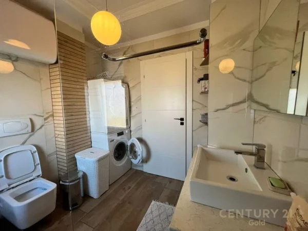 APARTAMENT 3+1+2+ POST PARKIMI ME QIRA TEK KOMPLEKSI MAGNET!