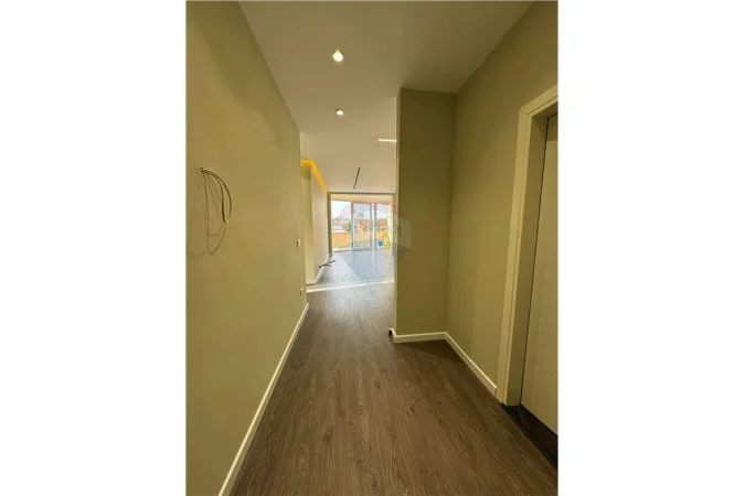 Apartament - Në Shitje - Rruga e Dibrës, Shqipëri
SHITET APARTAMENT 2+1+2 VILA GOLD!