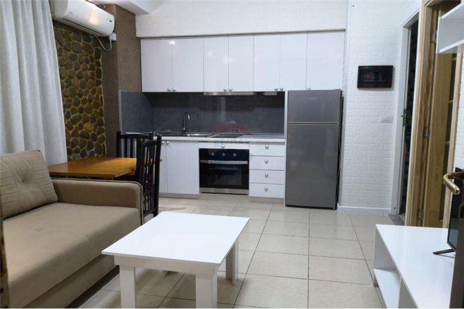 JEPET ME QIRA APARTAMENT 1+1 Prane Kopshtit Botanik