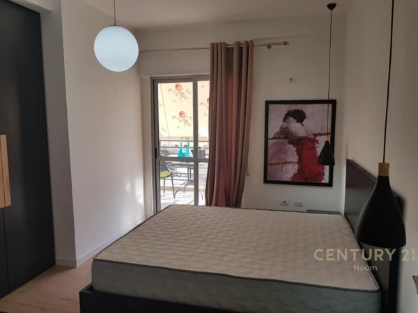 QIRA, APARTAMENT 2+1+POST PARKIMI, 21 DHJETORI !!