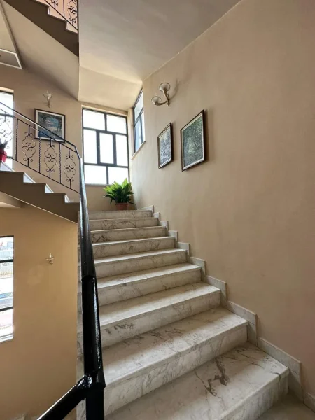 Vile me qera ne Astir 6000 euro