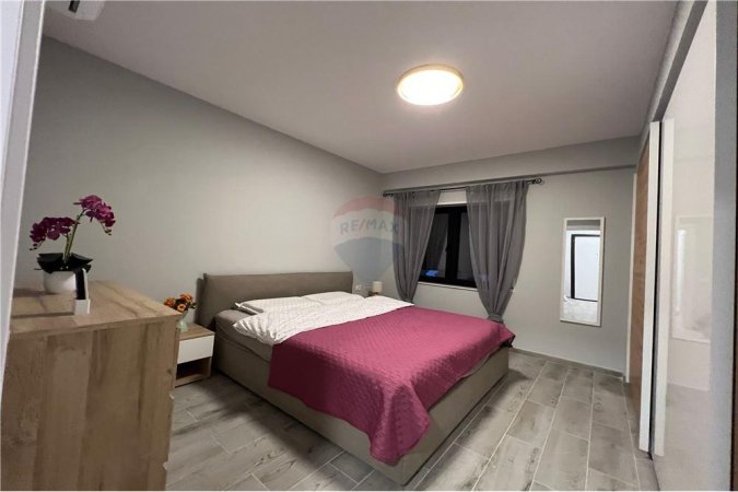 Jepet apartament me qera tek Kodra e Diellit  1+1   550 euro