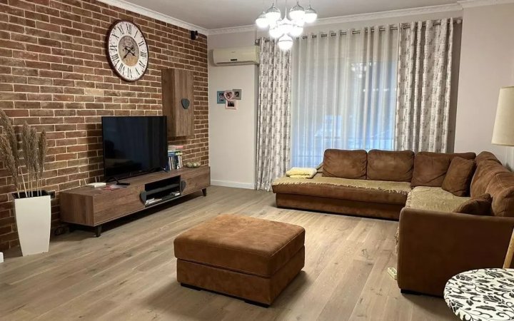 Jepet me qera apartament 2+1+2 + parking Don bosko