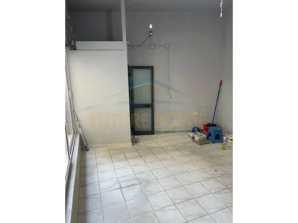 Qera, Ambjent Biznesi , Rruga Fortuzi , Tirane