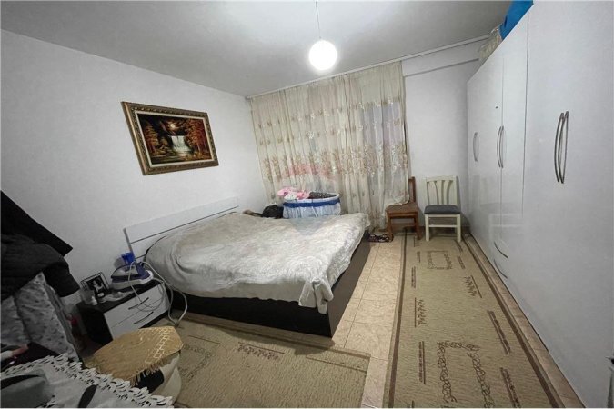 Shitet apartament 2+1 tek Rruga e Dibres