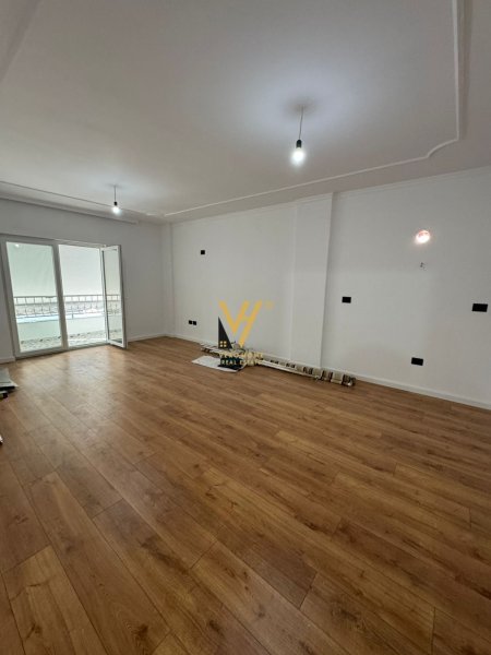 SHITET APARTAMENT 2+1+BLK TEK RRUGA E KAVAJES 170.000 EURO