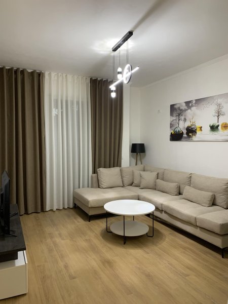 RRUGA 5 MAJI, SHITET APARTAMENT MODERN 1+1! 105000 Euro