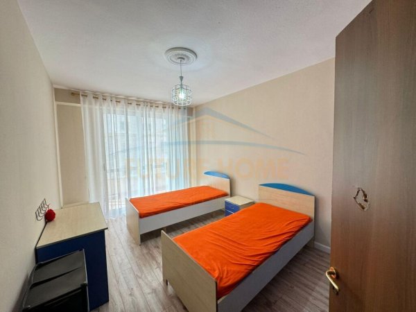 Shitet, Apartament 2+1, Unaza e Re, Tiranë UNA38017