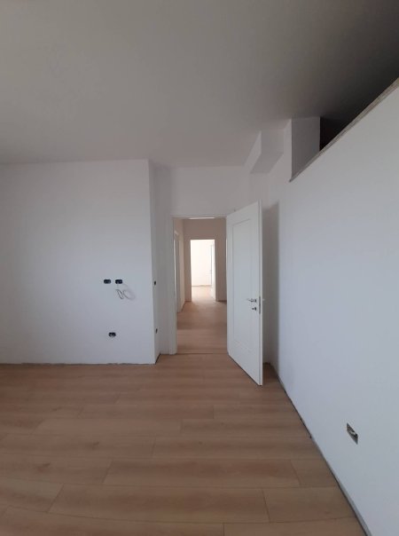 Shitet apartament me pamje nga deti, Durres