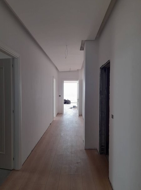 Shitet apartament me pamje nga deti, Durres