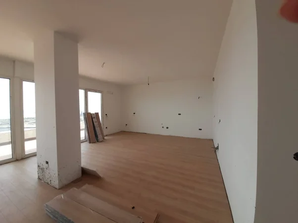 Shitet apartament me pamje nga deti, Durres