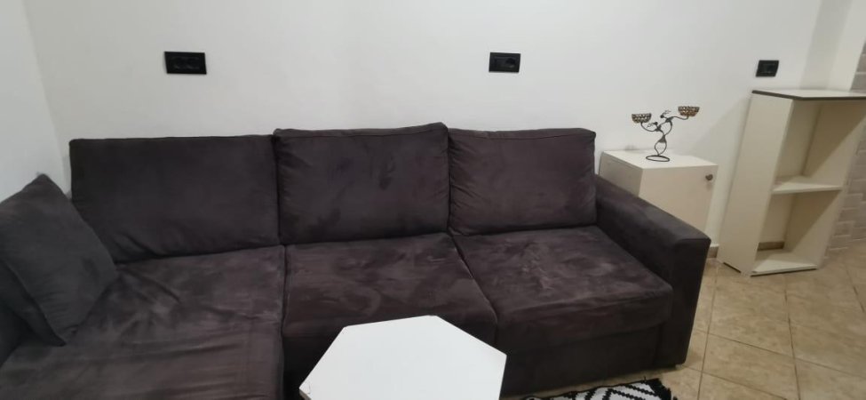 Apartament 1+1 Me Qera Te 5 Maj (ID B211214) Tirane