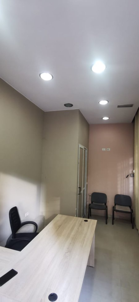 Zyre me Qera 18 m2
