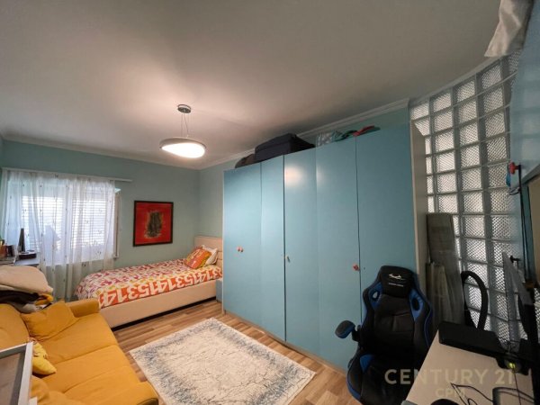 SHESIM APARTAMENT 2+1+2 ME PAMJE TE K.BOTANIK !