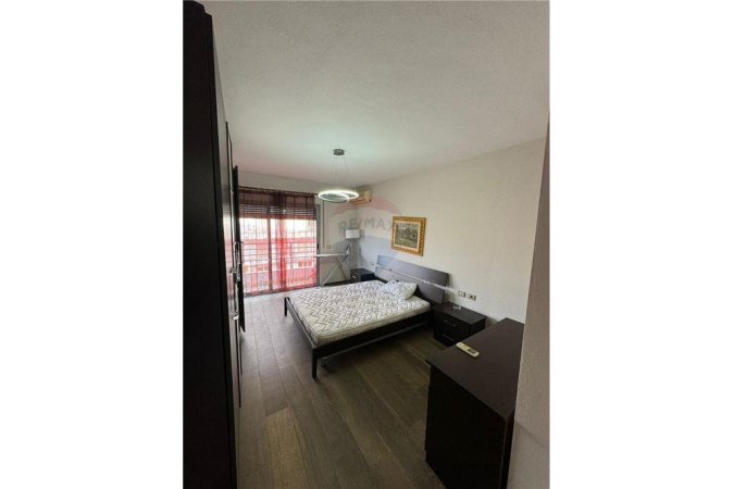 Apartament 2+1+2 me qira tek Kristal Center!