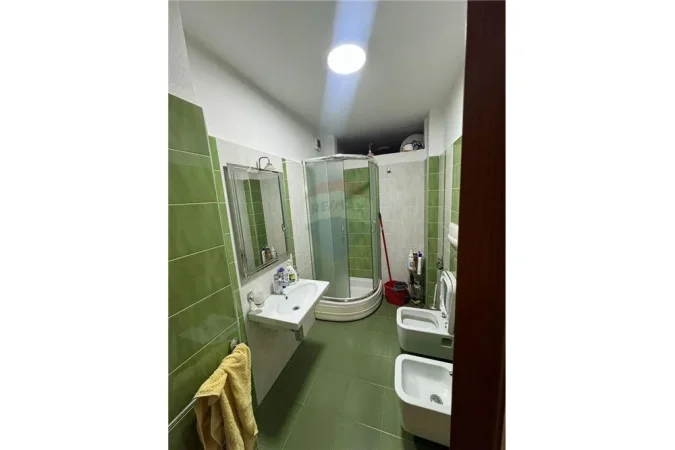 Apartament 2+1+2 me qira tek Kristal Center!