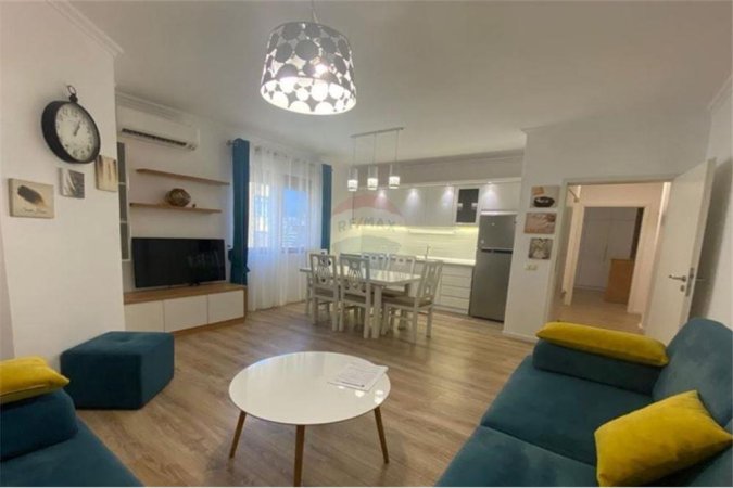 Jepet me qira apartament 1+1 ne Porcelan, tek UET