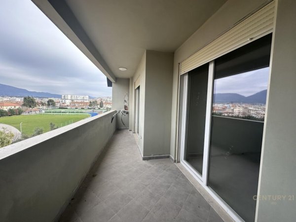 SHESIM APARTAMENT 1+1 ME PAMJE TE LIRE, TEK TIRANA GOLDEN PARK 3!