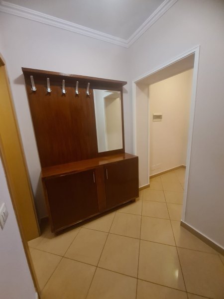 Apartament 2+1+2 Per Qira Prane Fakultetit Juridik