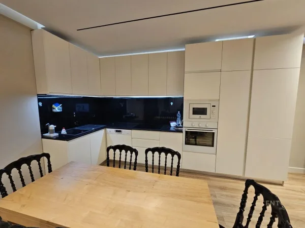 Apartament 2+1+Post parkimi tek Marko Bocari!!