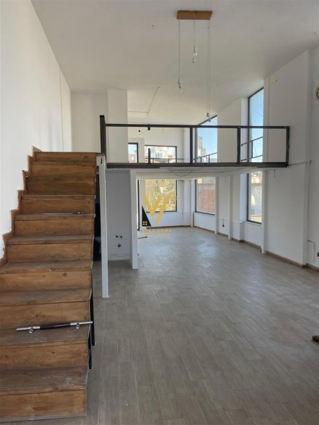 SHITET AMBIENT DUPLEX 80 M2 TE AMBASADA AMERIKANE 256.000 EURO