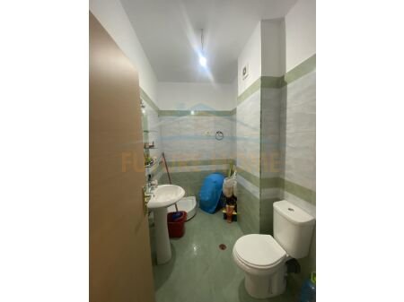 Shitet, Apartament 2+1+2, Unaza e Re. UNA38060