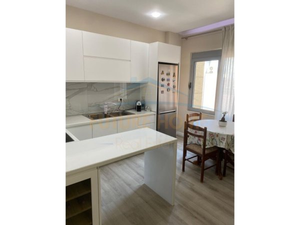 Shitet , Apartament 1+1 , Parku Olimpik , Tirane