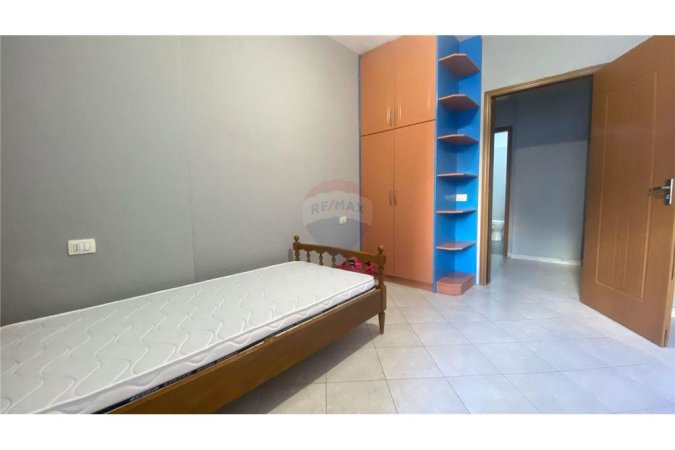 Apartament 2+1 per qira ne Yzberisht!