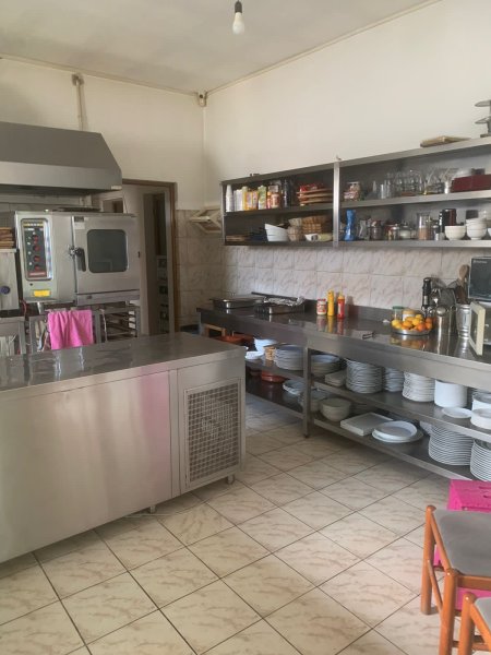 Restorant me qera ne Berzhite 1500 euro