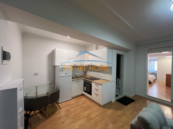 Shitet Apartament 2+1, Rr. "Perlat Rexhepi",Bllok