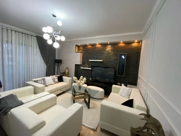 Apartament 2+1+2+Post Parkmi per Qera ,mbrapa Kishes Katolike, Rruga e Kavajes, Tirane.
Cmimi 1200euro muaji bruto