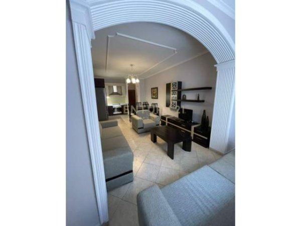 Tirane, jepet me qera apartament 1+1+BLK Kati 3, 60 m² 400 Euro (Bill Klinton)