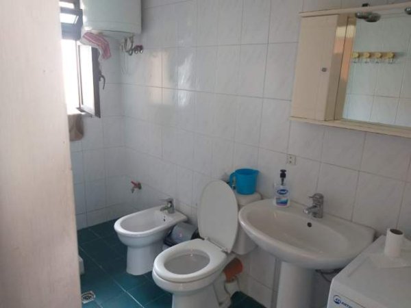 Tirane, jepet me qera apartament 1+1 Kati 5, 70 m² 300 Euro (Mihal Grameno)