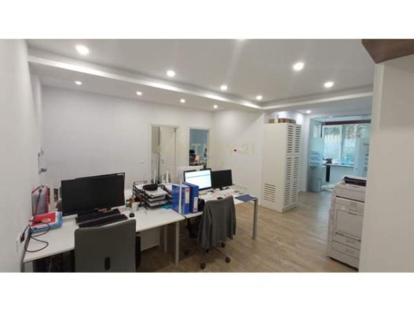 Tirane, shitet apartament 2+1+BLK Kati 1, 83 m² 88.000 Euro (Kodra e Diellit)