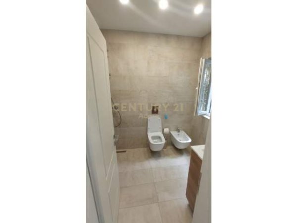 Tirane, shitet apartament 2+1+BLK Kati 1, 83 m² 88.000 Euro (Kodra e Diellit)