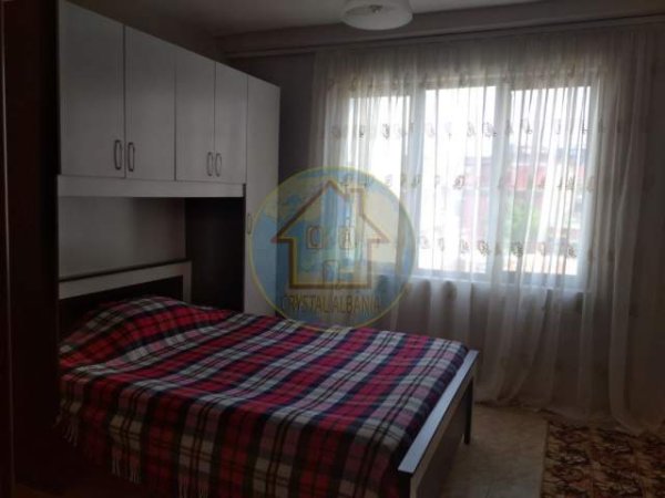 Tirane, jepet me qera apartament 2+1 Kati 4, 92 m² 420 Euro (Rruga e Durresit)