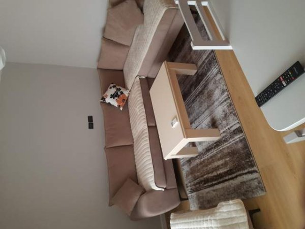 Vlore, jap me qera apartament 2+1 Kati 4, 70 m² 40 Euro (Zef Serembe)