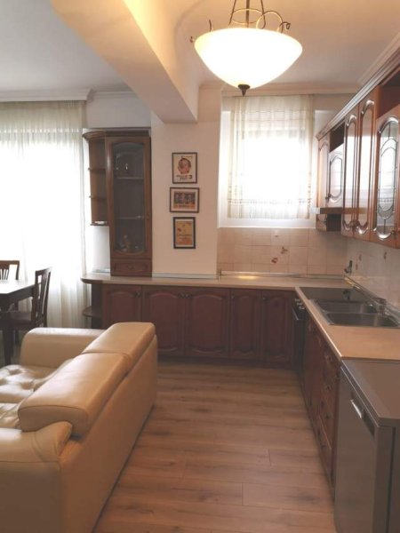 Tirane, jepet me qera apartament 2+1+BLK Kati 3, 100 m² 650 Euro