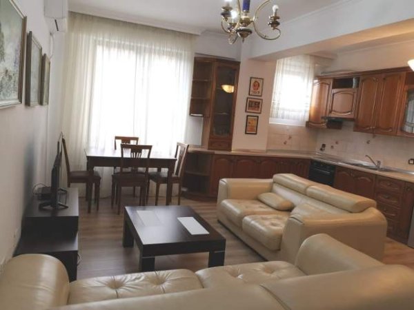 Tirane, jepet me qera apartament 2+1+BLK Kati 3, 100 m² 650 Euro