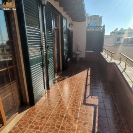 Durres, shes apartament duplex Kati 5, 120 m² 84.000 Euro (Shkembi i Kavajes)