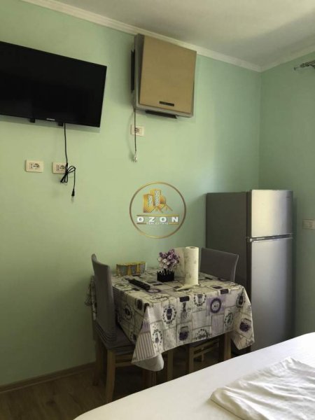 Tirane, jepet me qera garsonier Kati 5, 33 m² 300 Euro (Rruga e Durresit)