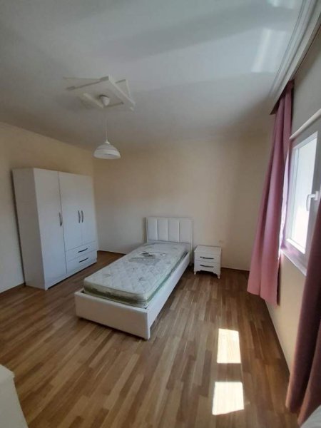 Tirane, jepet me qera apartament 2+1+A+BLK Kati 4, 75 m² 400 Euro (Tefta Tashko Koco)