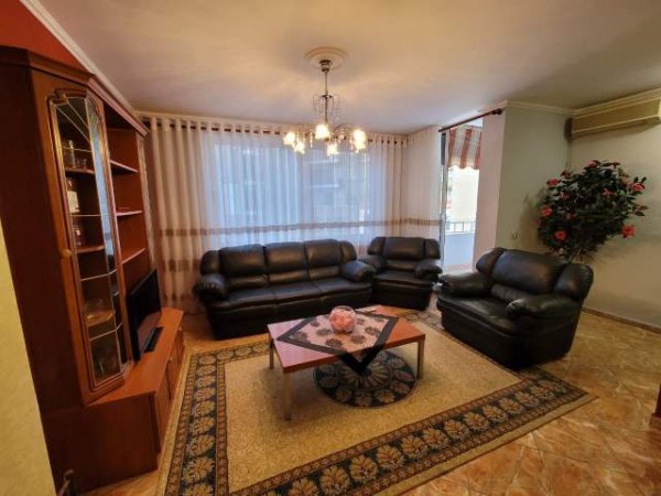 Tirane, jepet me qera apartament 1+1+BLK 70 m² 400 Euro (rruga e kosovareve)