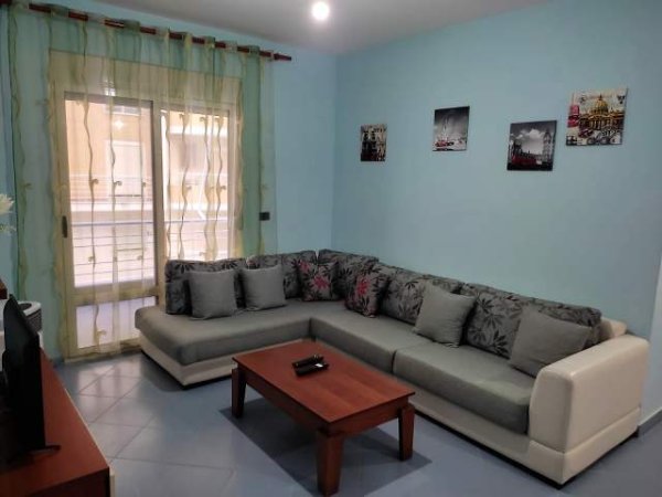 Durres,  Apartament me Qera Ditore - Javore - Mujore, 30 euro/nata (Rruga Pavaresia, Rrota e Kuqe, Plazh)