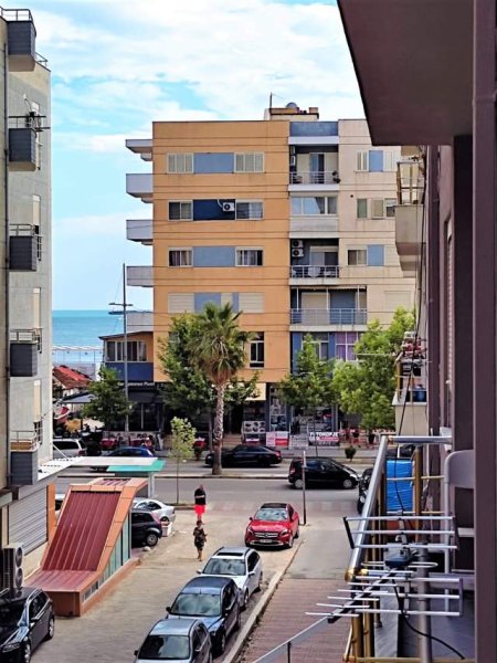 Durres,  Apartament me Qera Ditore - Javore - Mujore, 30 euro/nata (Rruga Pavaresia, Rrota e Kuqe, Plazh)