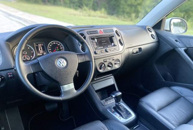 Tirane, shes makine Volkswagen Tiguan Individual Viti 2009,