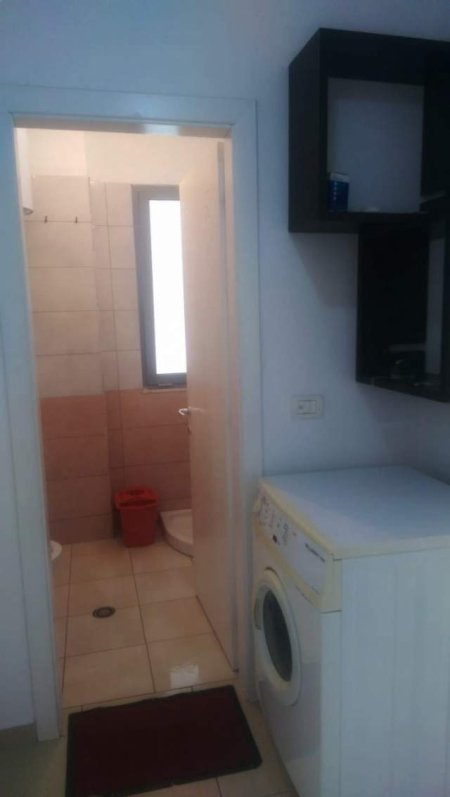 Himare, jepet me qera apartament 1+1+BLK Kati 1, 60 m² 60 Euro (Afer Qendres Shendetsore)