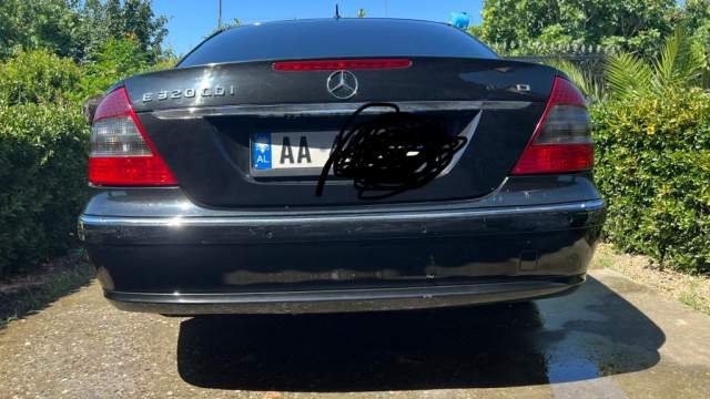 Tirane, shes makine Mercedes-Benz EVO 320 Viti 2006, 6.222 Euro